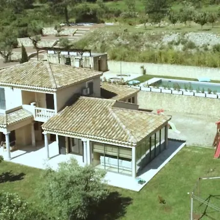 Olivera Villa *