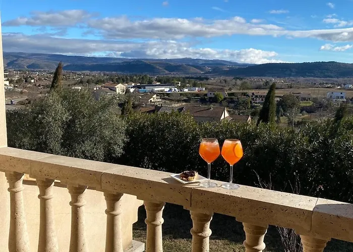 Villa Olivera *